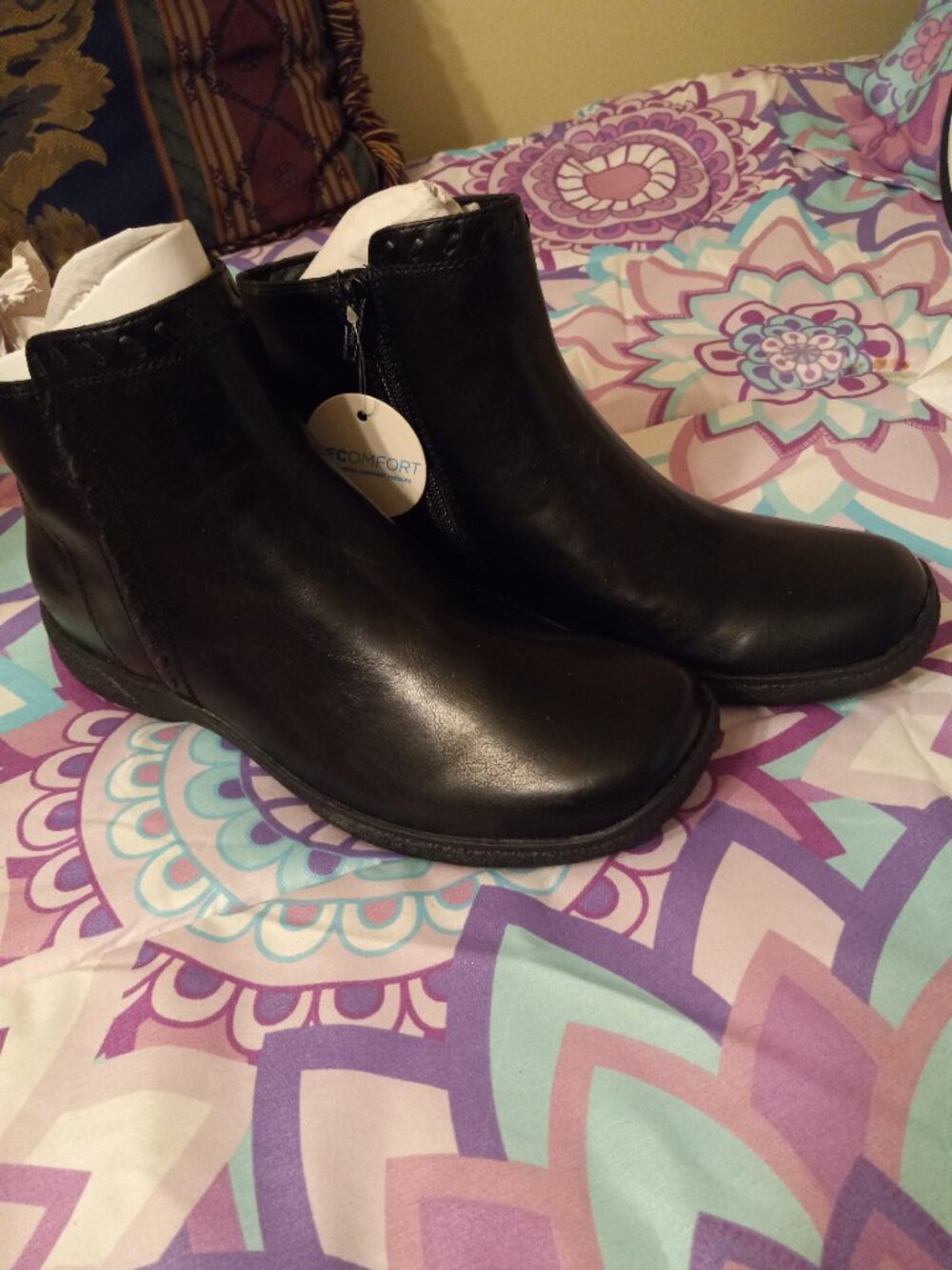 Boots - Picture 2 of 5